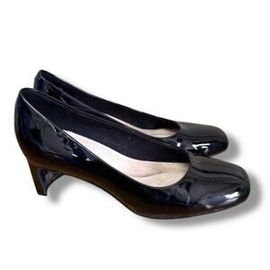 Clarks Kyndall Iris Women's Size 8.5 Black Patent Leather Pumps Dress Heels Work